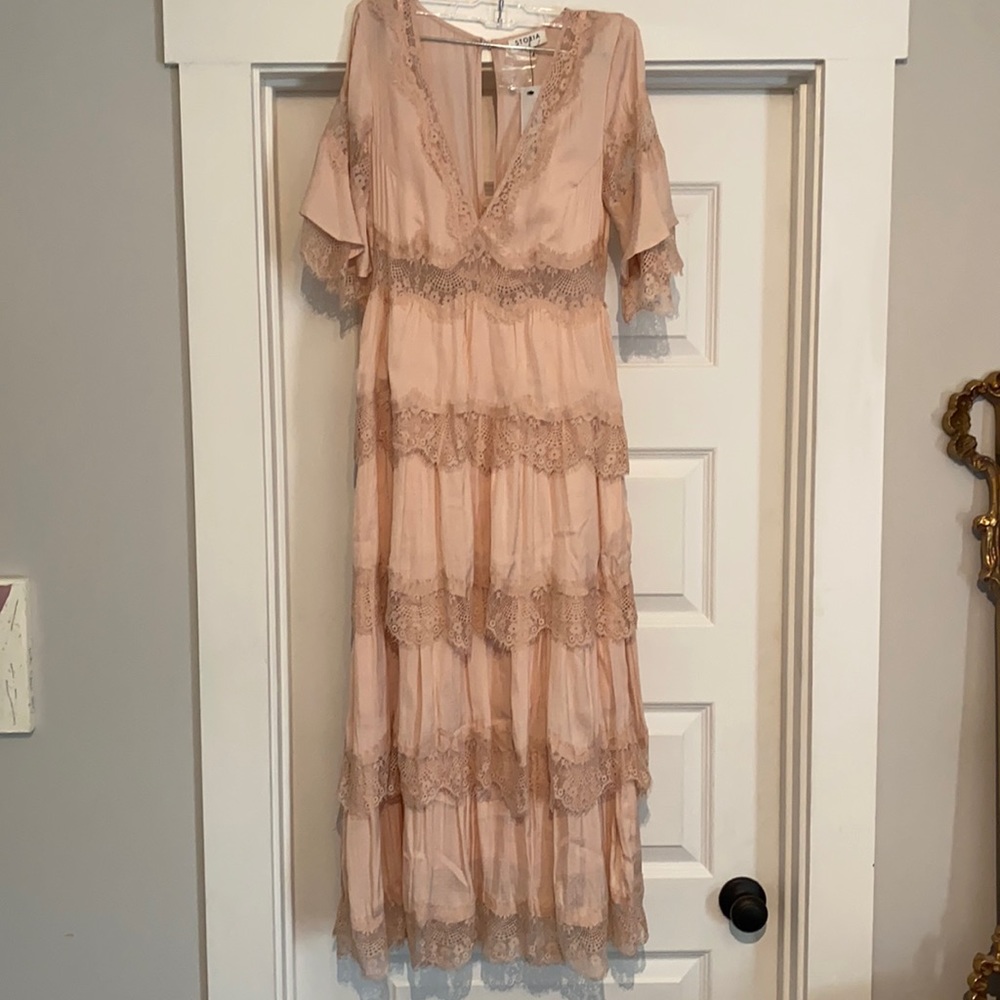 Beautiful blush dress!